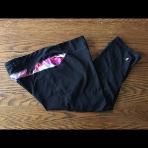 Old Navy Active Capris size LG